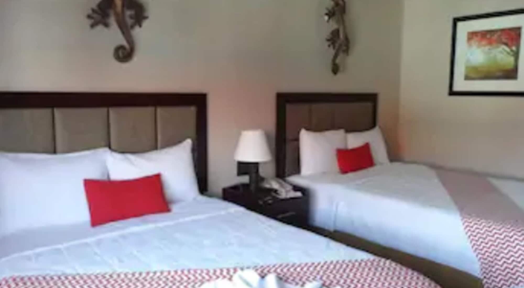 Ramada Tikal Isla De Flores Hotel Екстериор снимка