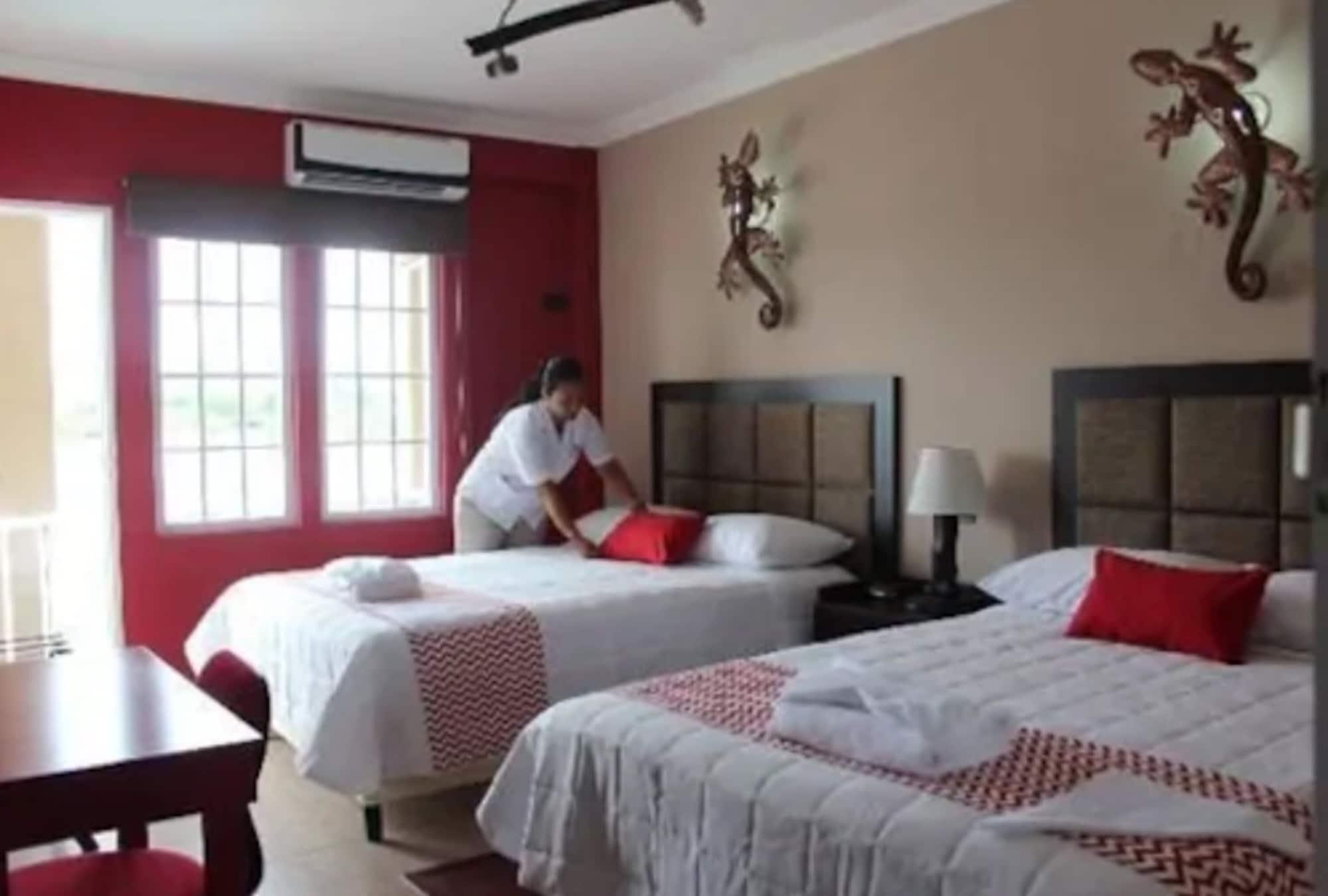Ramada Tikal Isla De Flores Hotel Екстериор снимка