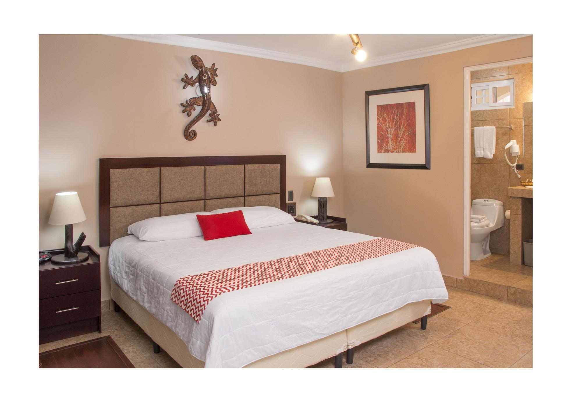 Ramada Tikal Isla De Flores Hotel Екстериор снимка